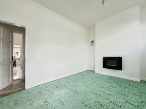 Lounge- click for photo gallery